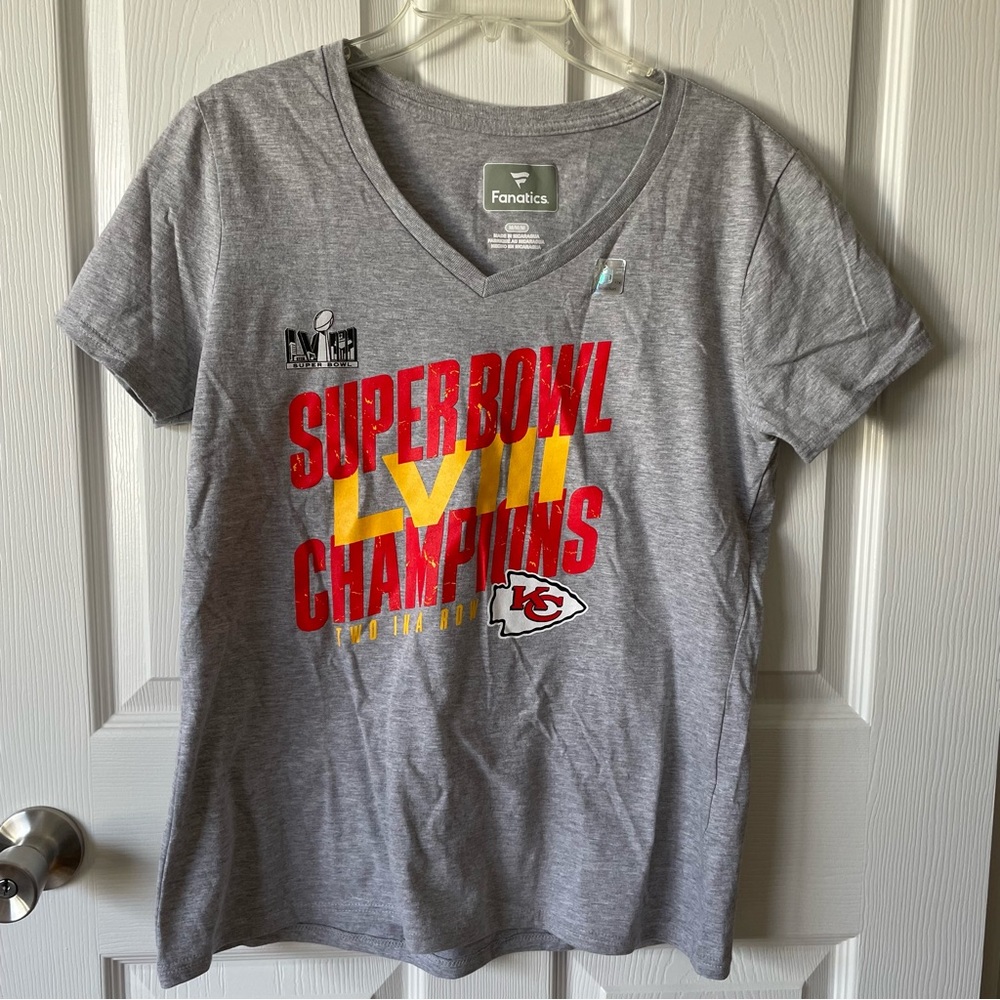 NWT NFL Women's Kansas City Chiefs Super Bowl LVIII Champs Victory T-Shirt Med